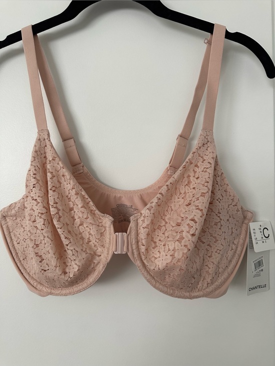 Chantelle Other - Chantelle Blush Lace Front-Closure Underwire Bra - Size 38 C